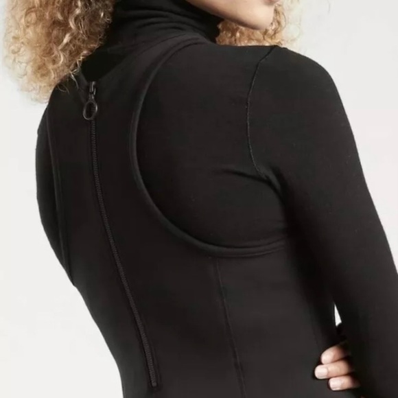 Athleta En Route Scuba Dress Medium - Picture 4 of 7